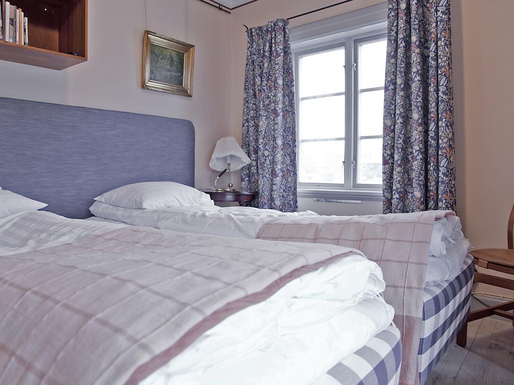 Lilla Hotellet Bed & Breakfast สเตรงนาส ภายนอก รูปภาพ